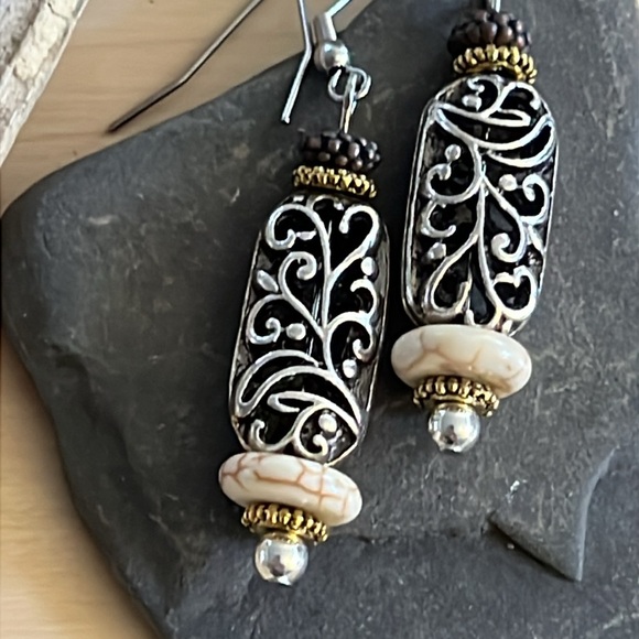 Natural Turquoise Decorative Earrings. - Picture 4 of 5